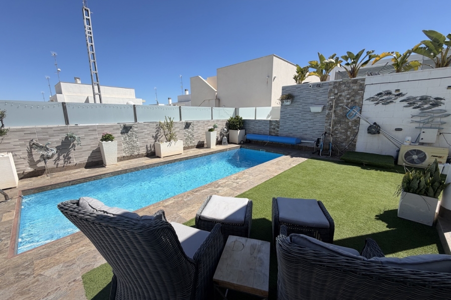 Re-Sale - Detached Villa - Orihuela Costa - Villamartin
