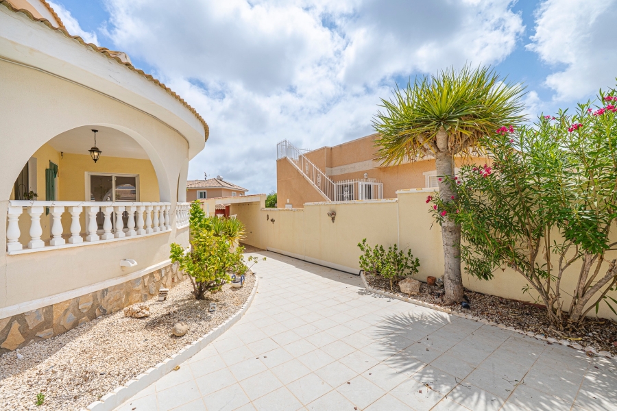 Re-Sale - Detached Villa - Ciudad Quesada - La Fiesta