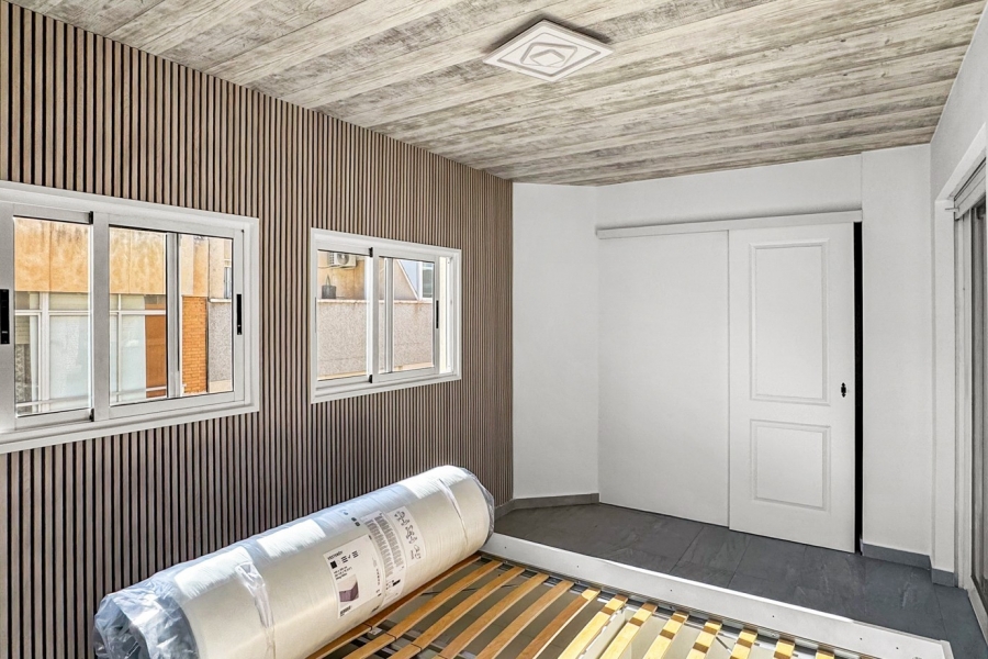 Re-Sale - Apartment - Torrevieja - Torrevieja - Centre