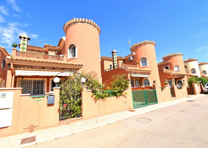 Re-Sale - Detached Villa - Orihuela Costa - Playa Flamenca