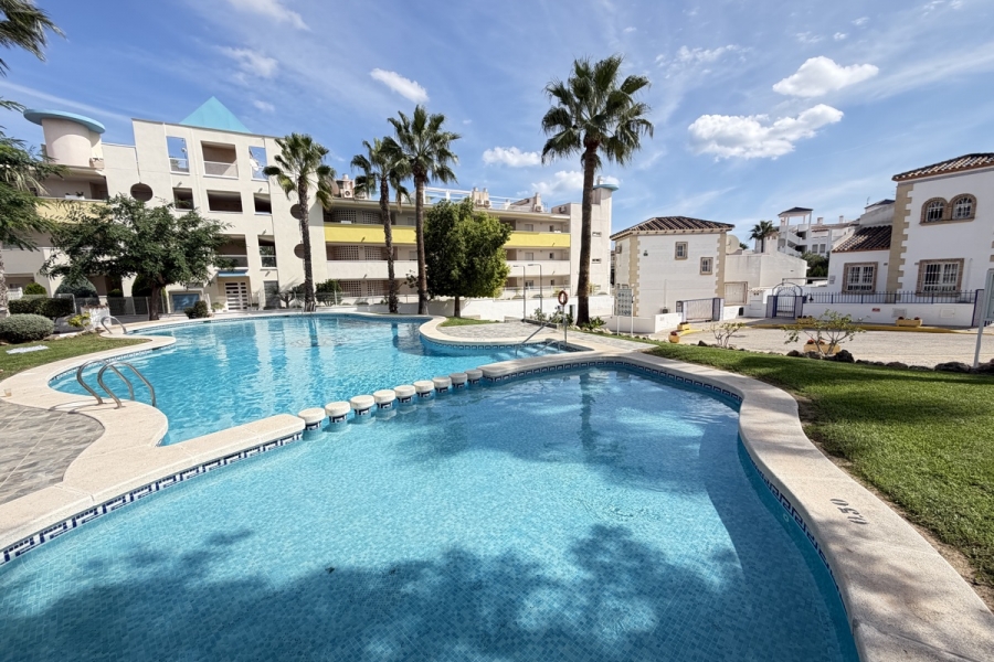 Re-Sale - Apartment - Orihuela Costa - Villamartin
