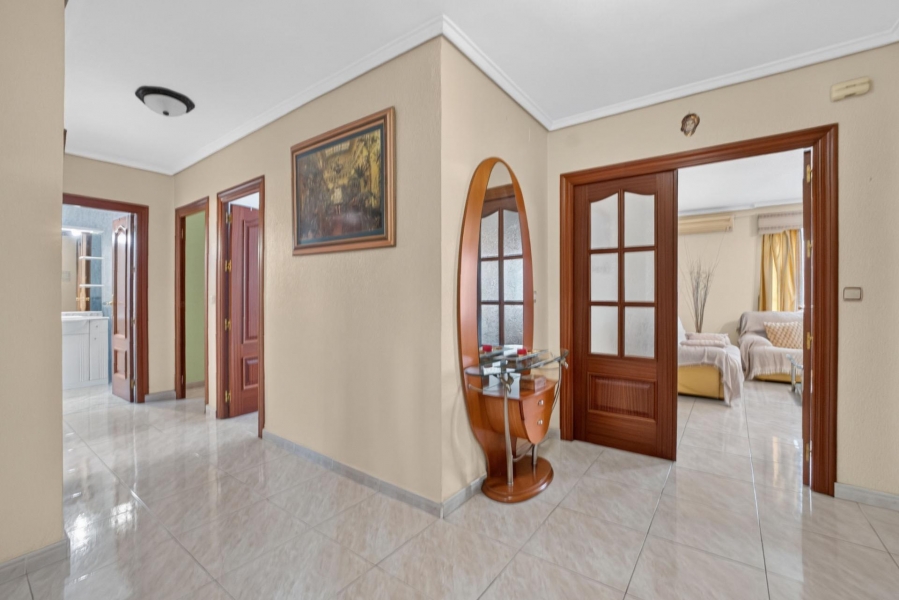 Re-Sale - Apartment - Torrevieja - Torrevieja - Centre