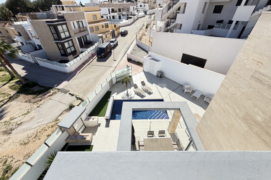 Re-Sale - Detached Villa - Orihuela Costa - Villamartin