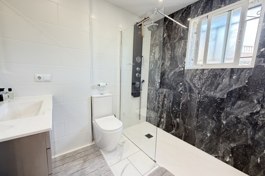 Re-Sale - Detached Villa - Orihuela Costa - Villamartin