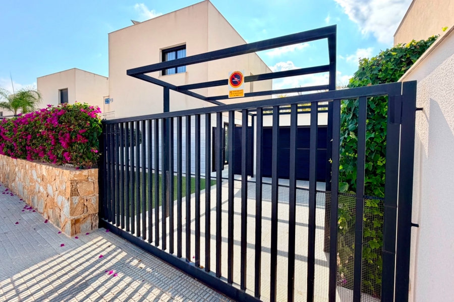 Re-Sale - Detached Villa - Los Montesinos - La Herrada