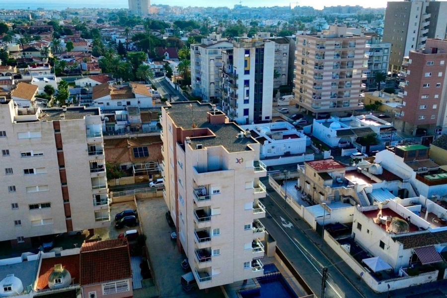 Re-Sale - Apartment - Torrevieja - Torrevieja - Centre