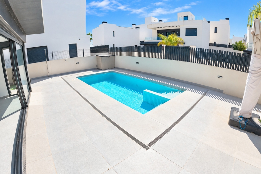 Re-Sale - Detached Villa - Algorfa - La Finca Golf Resort