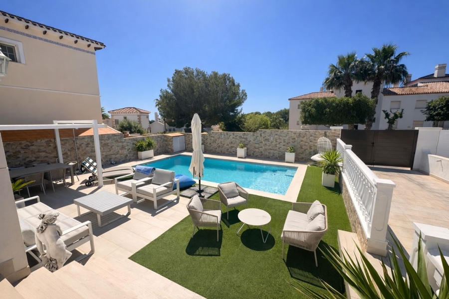 Re-Sale - Detached Villa - Orihuela Costa - Los Dolses