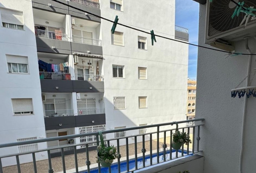 Re-Sale - Apartment - Torrevieja - Torrevieja - Centre