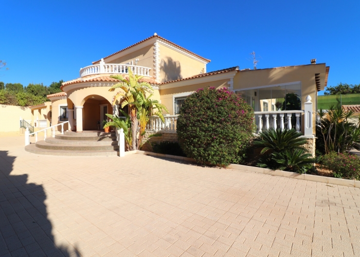 Re-Sale - Detached Villa - La Marina - La Escuera