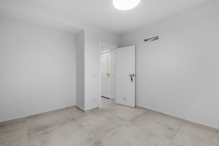 Re-Sale - Apartment - Torrevieja - Playa Acequion