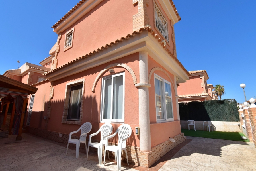 Re-Sale - Detached Villa - Orihuela Costa - Playa Flamenca