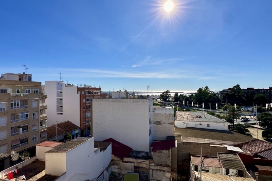 Re-Sale - Apartment - Torrevieja - Torrevieja - Centre