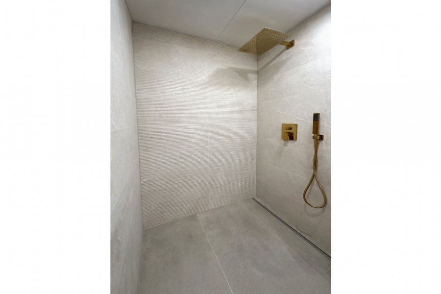 Re-Sale - Apartment - Torrevieja - Torrevieja - Centre