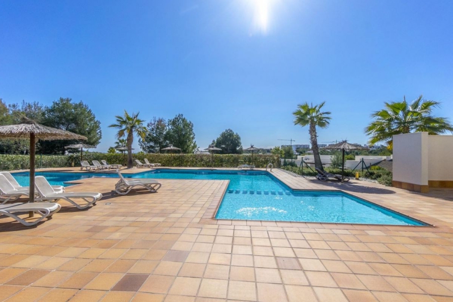 Re-Sale - Apartment - Las Colinas Golf Resort