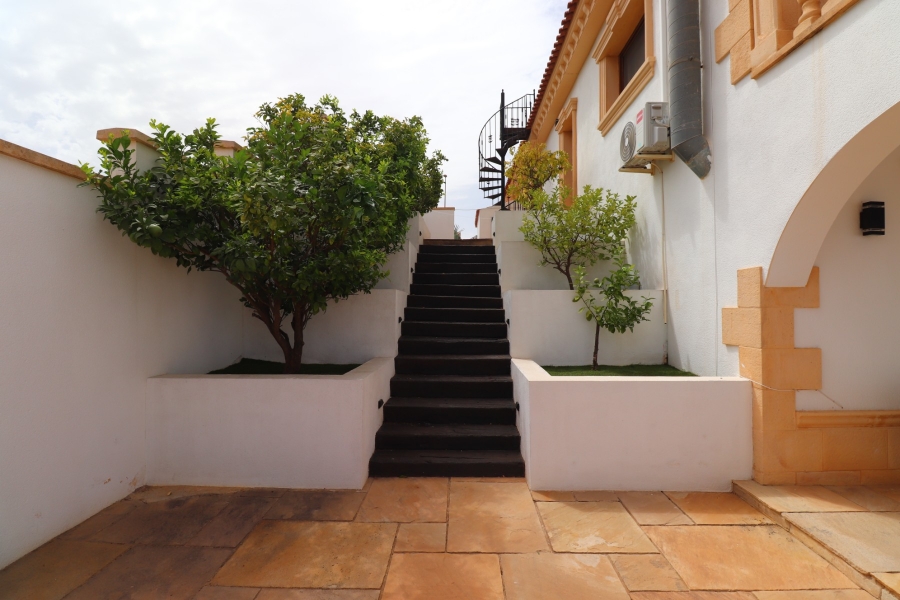 Re-Sale - Detached Villa - Algorfa - Lomas de La Juliana