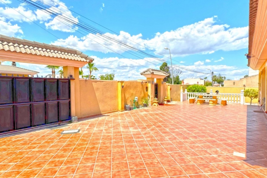 Re-Sale - Detached Villa - Torrevieja - Los Balcones - Los Altos del Edén