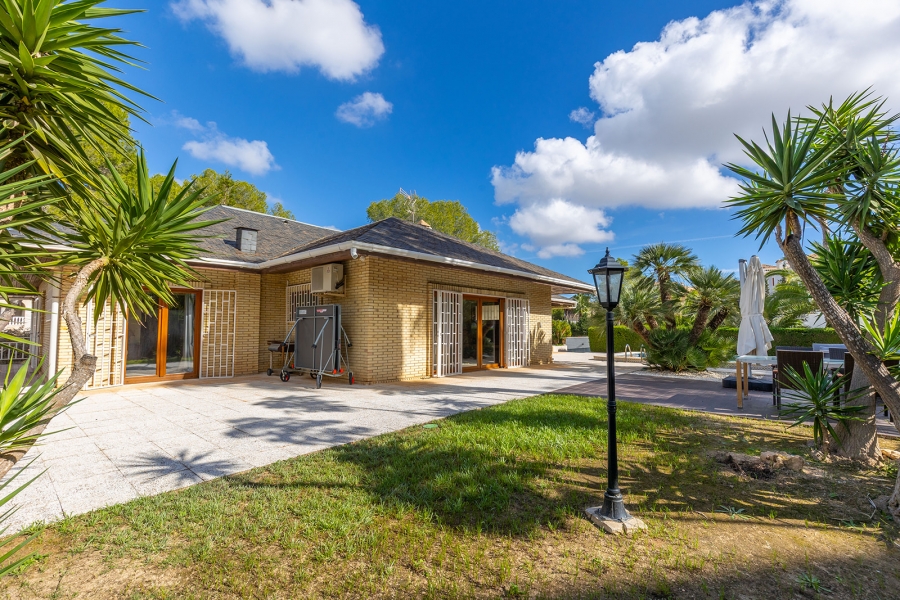 Re-Sale - Detached Villa - Orihuela Costa - Las Filipinas