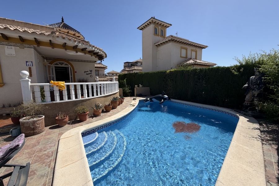 Re-Sale - Detached Villa - Orihuela Costa - Villamartin
