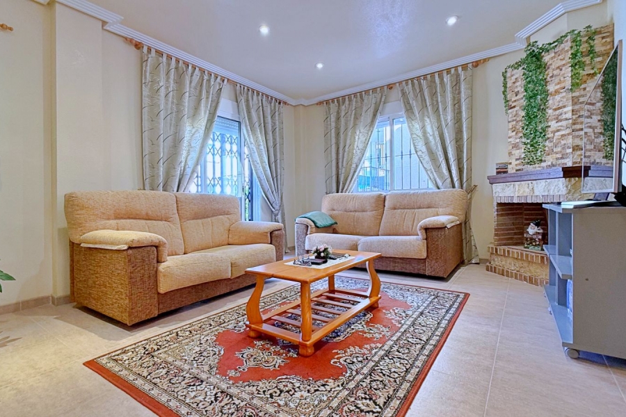 Re-Sale - Detached Villa - Orihuela Costa - Punta Prima