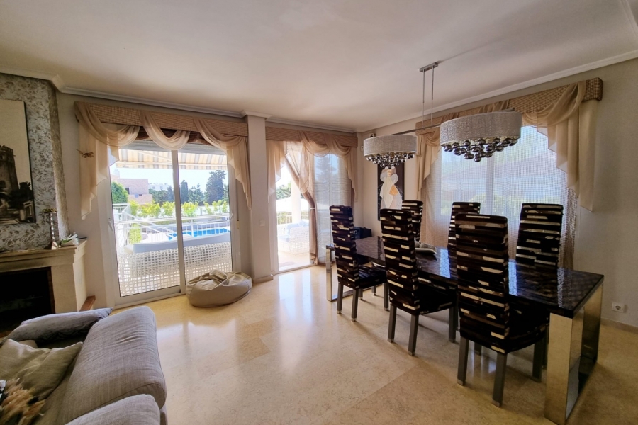 Re-Sale - Detached Villa - Torrevieja - La Mata - Town