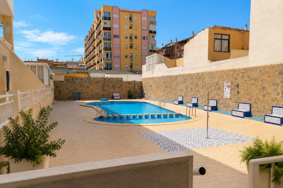 Re-Sale - Apartment - Torrevieja - Torrevieja - Centre