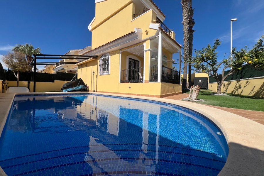 Re-Sale - Detached Villa - Orihuela Costa - Los Dolses