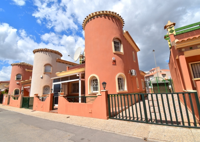Re-Sale - Detached Villa - Orihuela Costa - Playa Flamenca