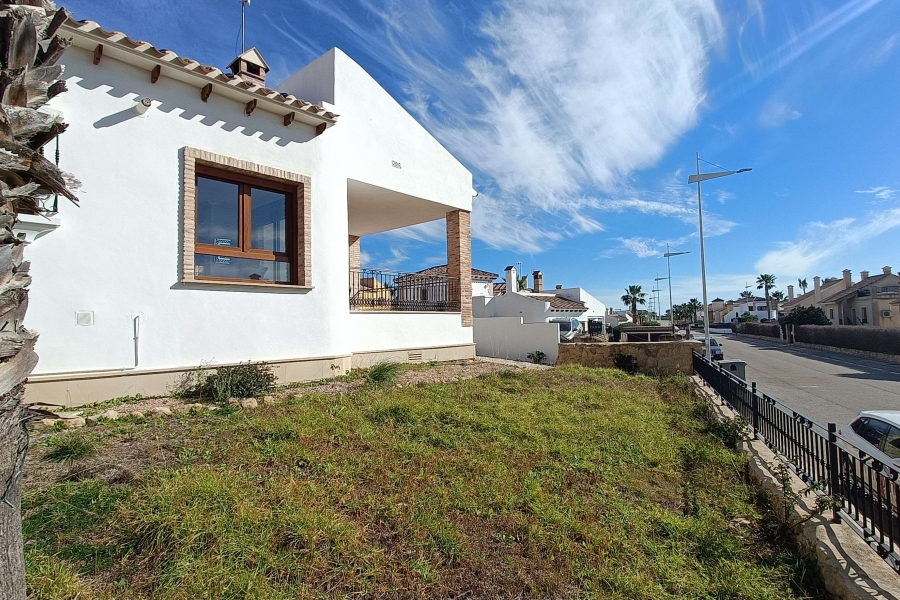 Re-Sale - Detached Villa - Algorfa - La Finca Golf Resort