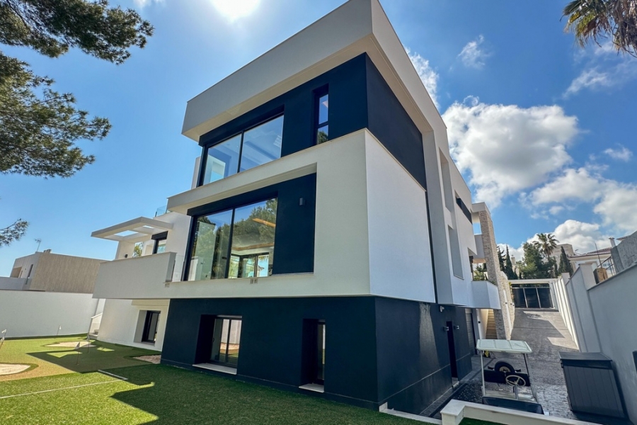Re-Sale - Detached Villa - Orihuela Costa - Villamartin