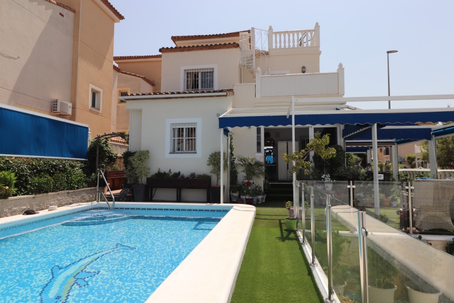 Re-Sale - Detached Villa - Algorfa - Montebello