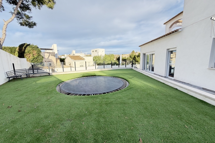 Re-Sale - Detached Villa - Orihuela Costa - Villamartin