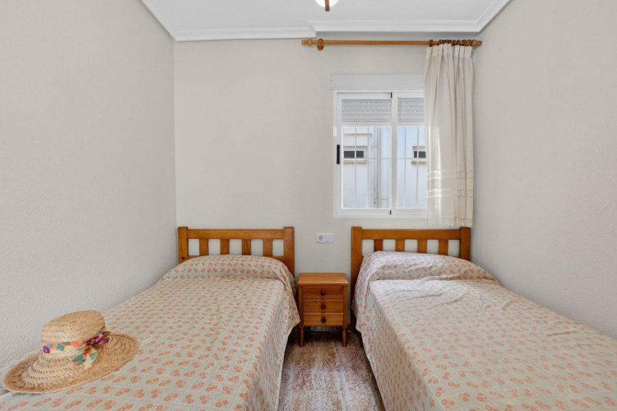 Re-Sale - Apartment - Torrevieja - Playa Los Locos