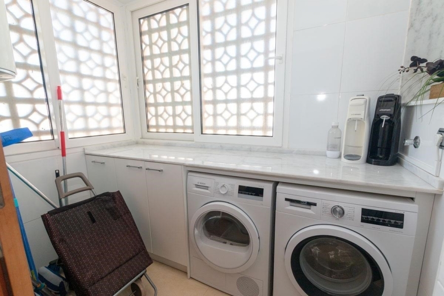 Re-Sale - Apartment - Torrevieja - Playa Del Cura