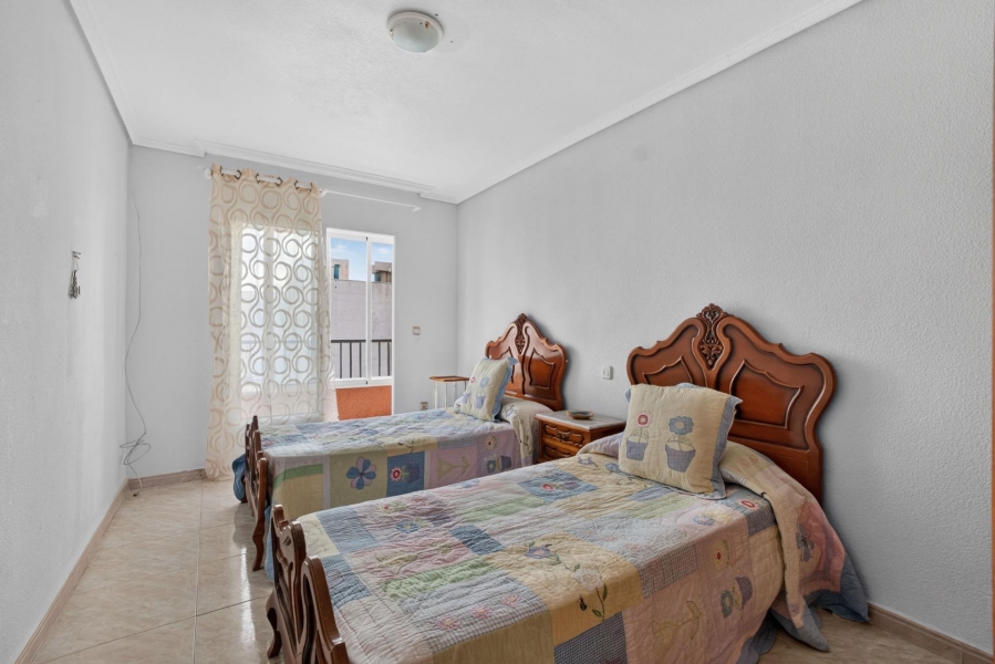 Re-Sale - Apartment - Torrevieja - Torrevieja - Centre