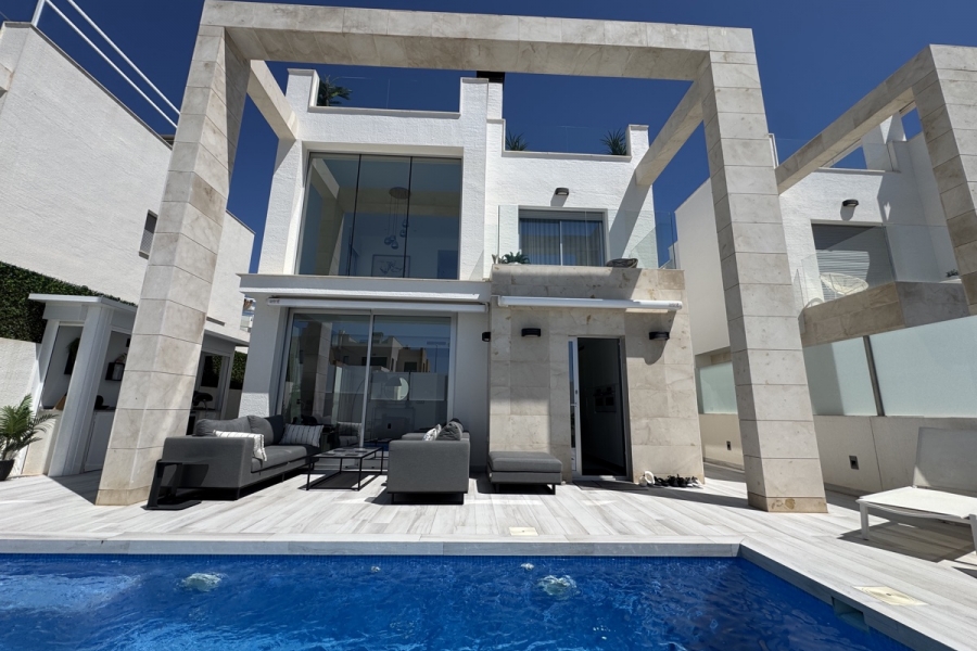 Re-Sale - Detached Villa - Orihuela Costa - Lomas de Cabo Roig