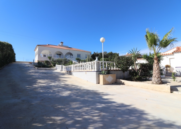 Re-Sale - Detached Villa - Algorfa - Lomas de La Juliana