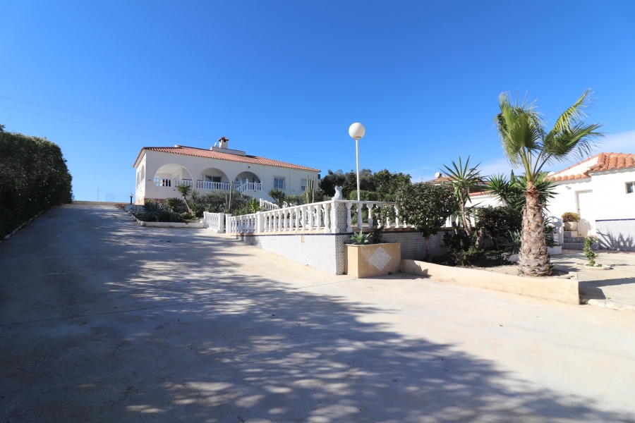 Re-Sale - Detached Villa - Algorfa - Lomas de La Juliana