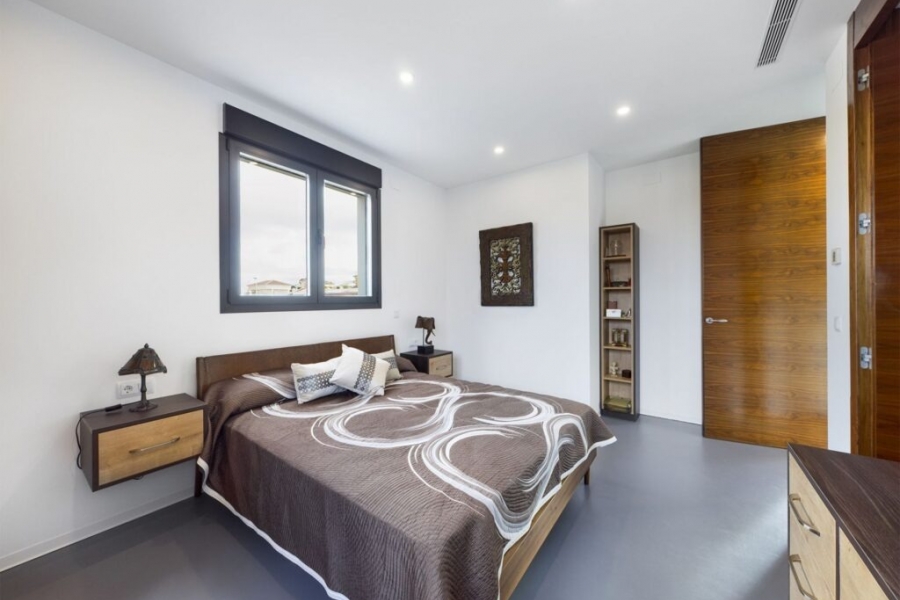 Re-Sale - Detached Villa - Los Alcazares - Serena Golf