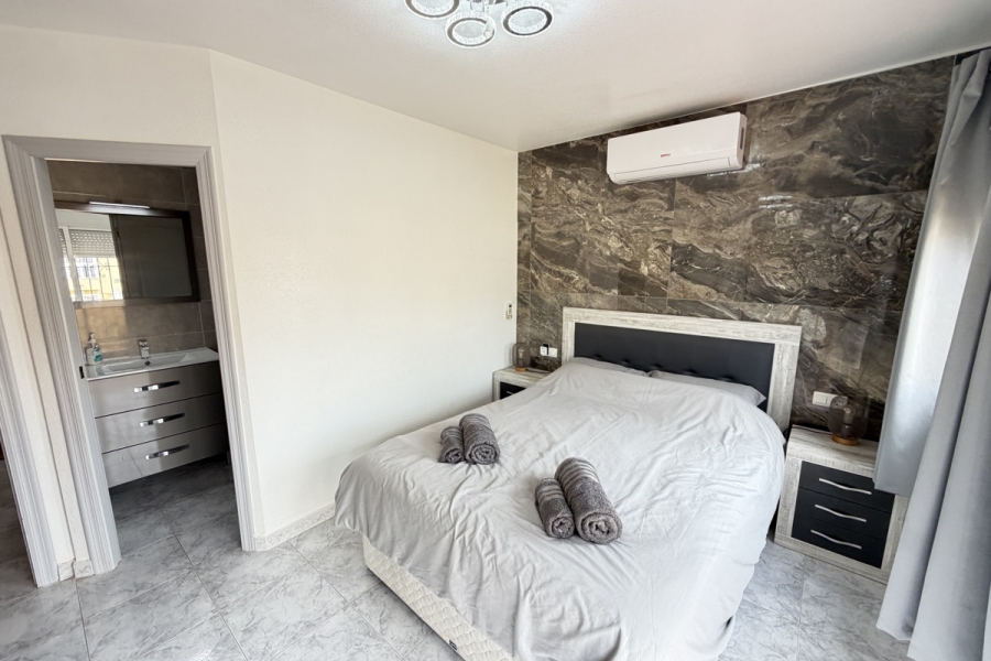 Re-Sale - Detached Villa - Orihuela Costa - Villamartin