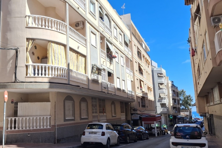 Re-Sale - Apartment - Torrevieja - Playa Los Locos