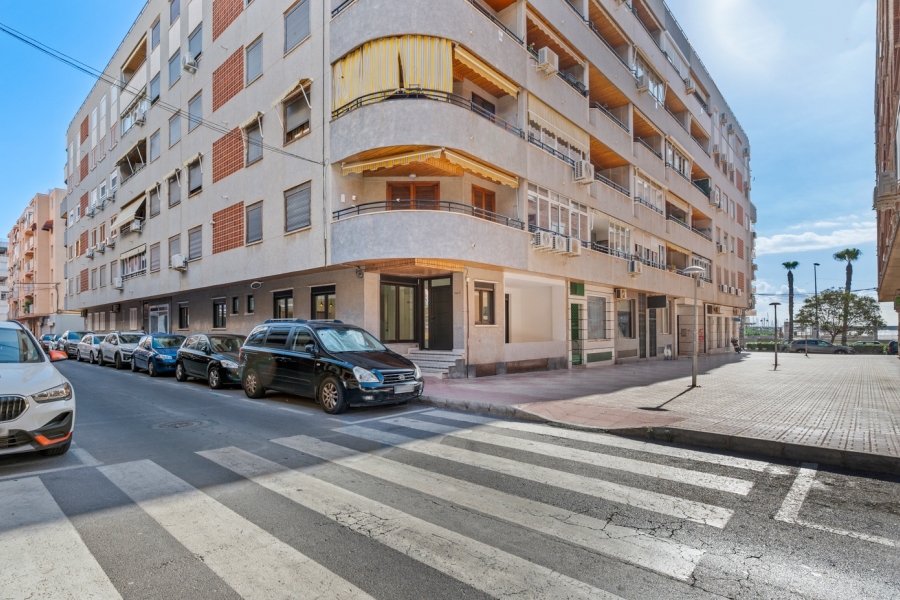 Re-Sale - Apartment - Torrevieja - Playa Acequion