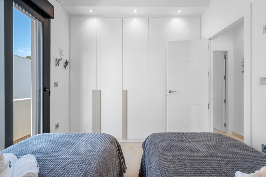 Re-Sale - Detached Villa - Orihuela Costa - Villamartin