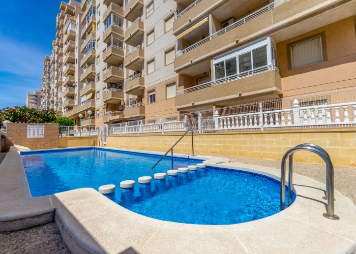 Re-Sale - Apartment - Torrevieja - Torrevieja - Centre