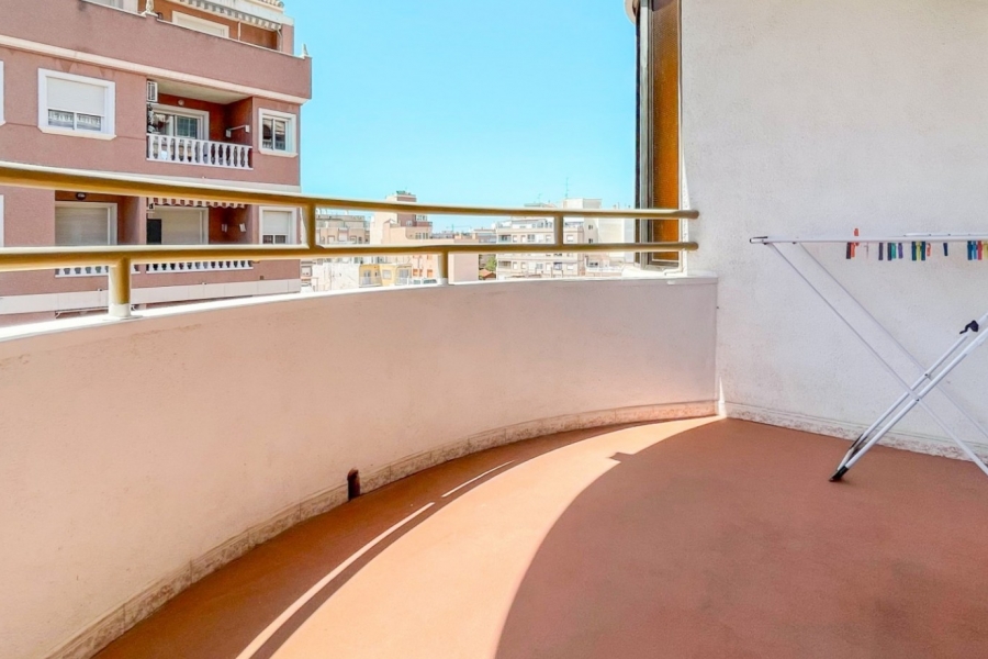 Re-Sale - Apartment - Torrevieja - Playa Acequion