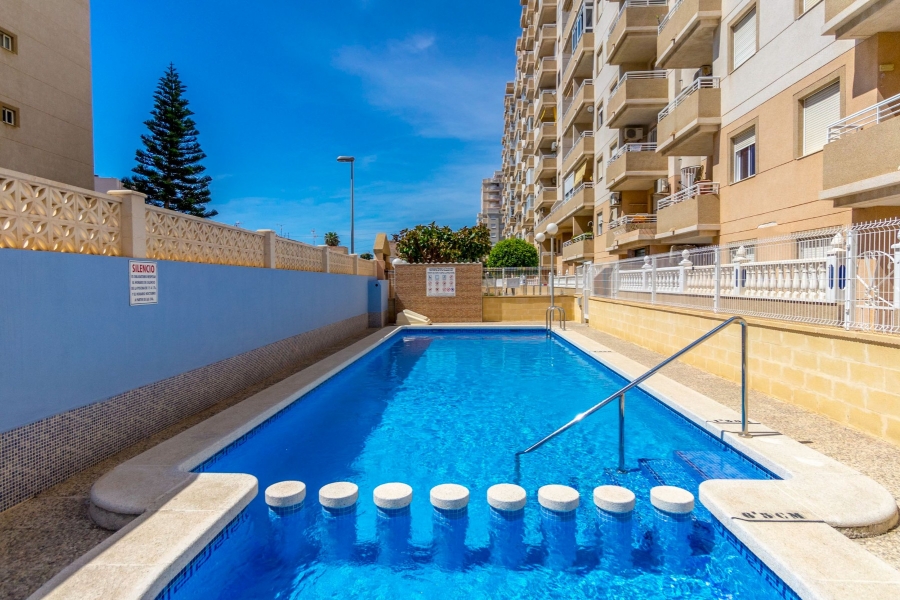 Re-Sale - Apartment - Torrevieja - Torrevieja - Centre