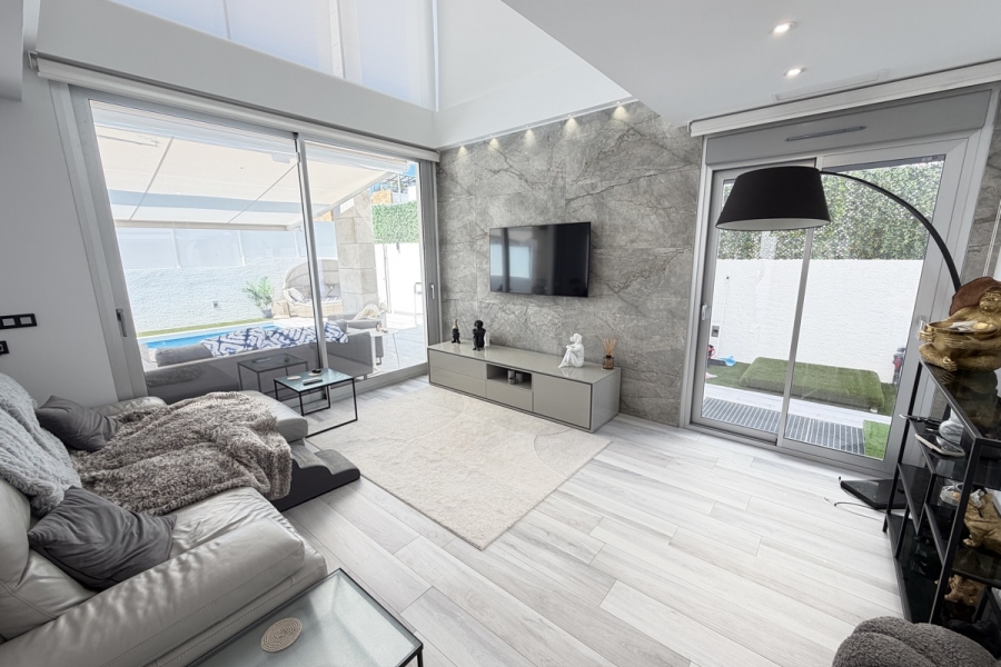 Re-Sale - Detached Villa - Orihuela Costa - Lomas de Cabo Roig