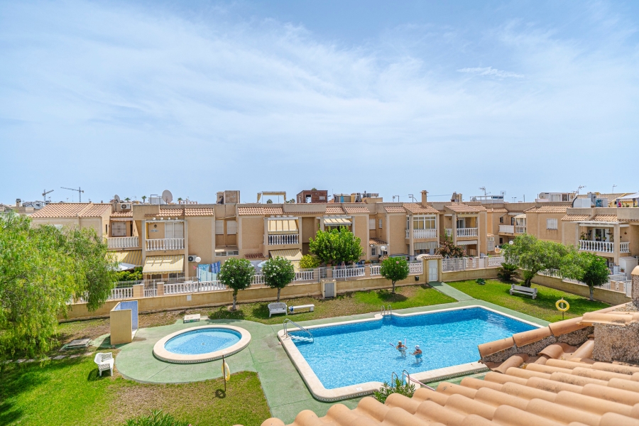 Re-Sale - Apartment - Torrevieja - Aguas Nuevas