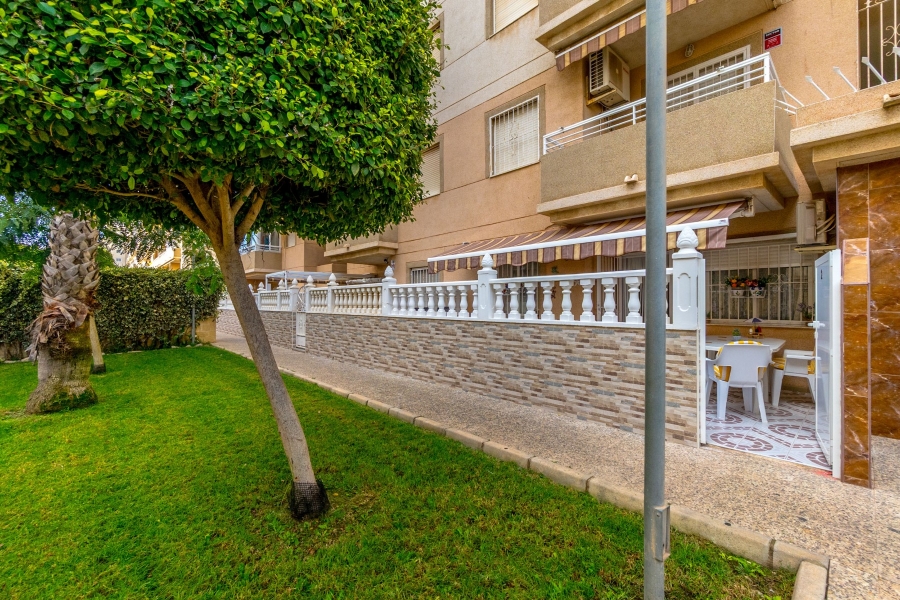 Re-Sale - Apartment - Torrevieja - Torrevieja - Centre