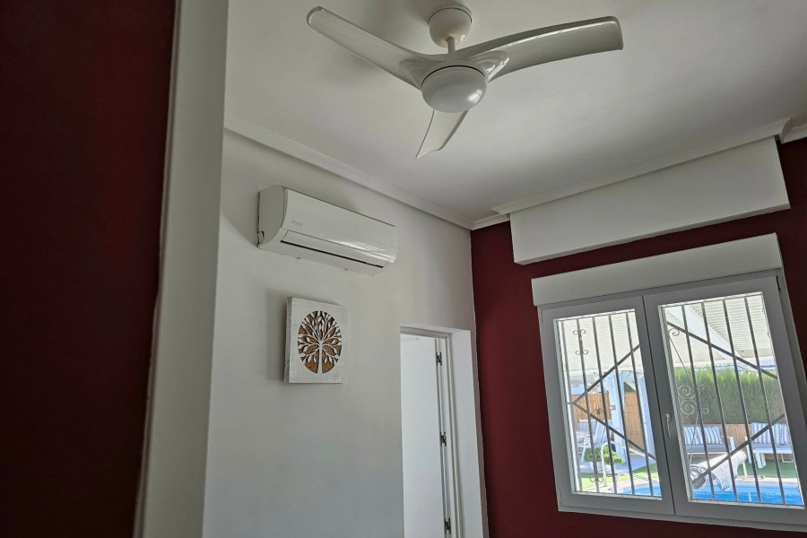 Re-Sale - Detached Villa - La Marina - La Marina - Urbanization